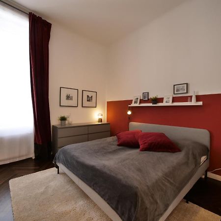 Stylish City Center Apartment Виена Екстериор снимка